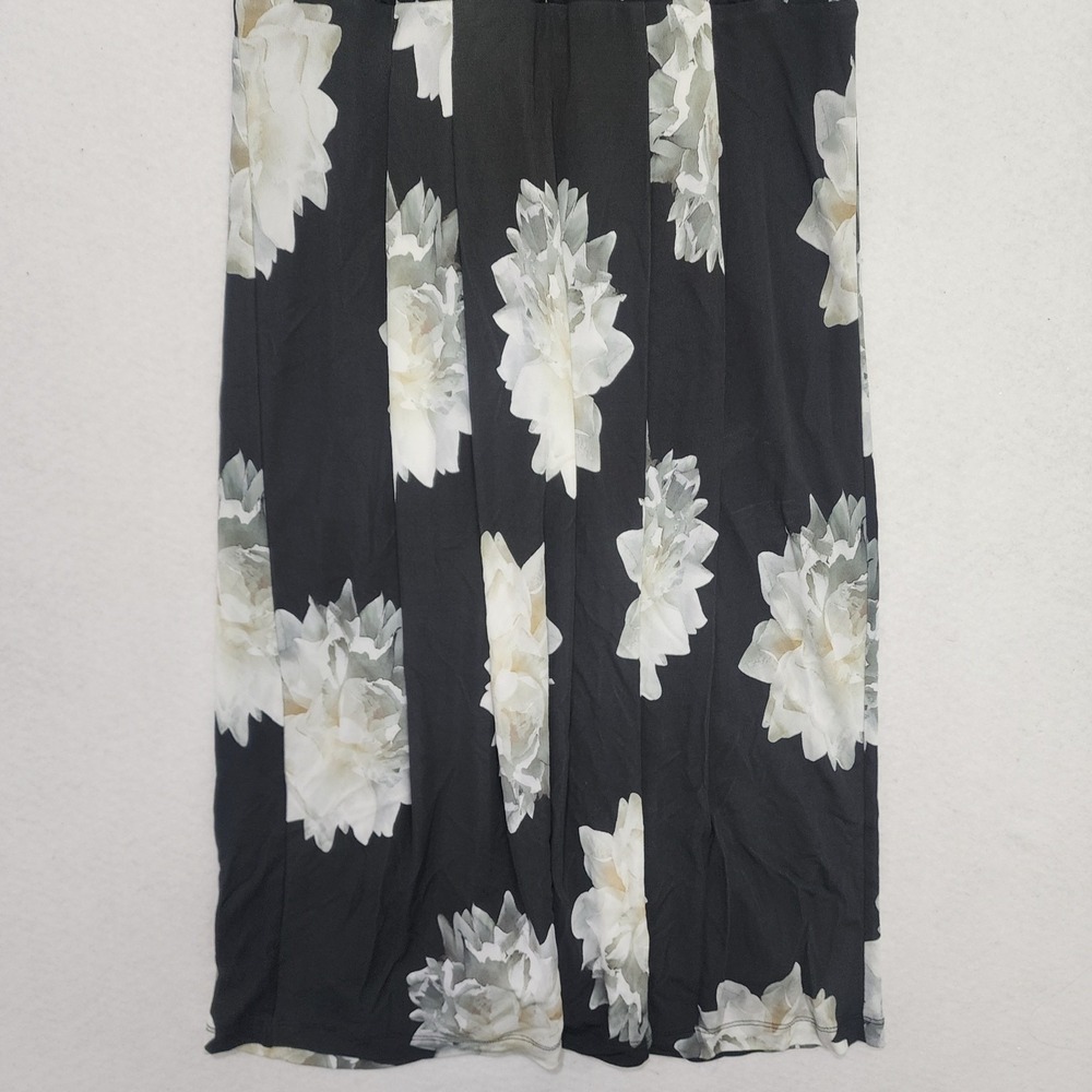 Max Mara Maxi Dress Womens 40 Black White Floral Rayon Wrap Neck Sleeveless - Picture 8 of 9